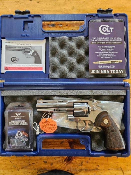 LIKE NEW COLT PYTHON 357 REVOLVER