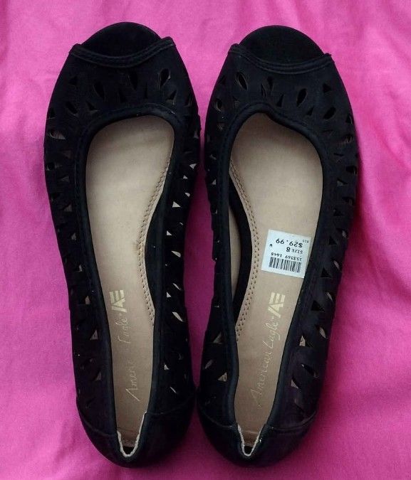  Black flats with cut out design American Eagle wo