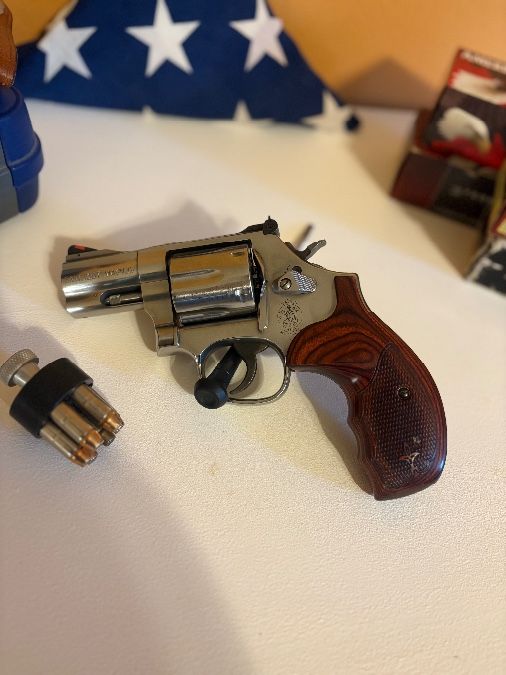 Smith and Wesson 686 2.75 357/38