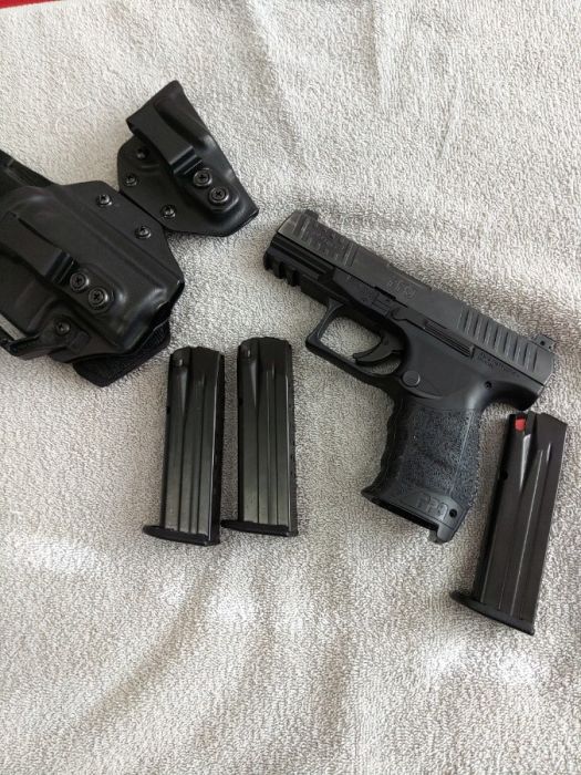 Walther PPQ M2 with 2 Extra Magazines