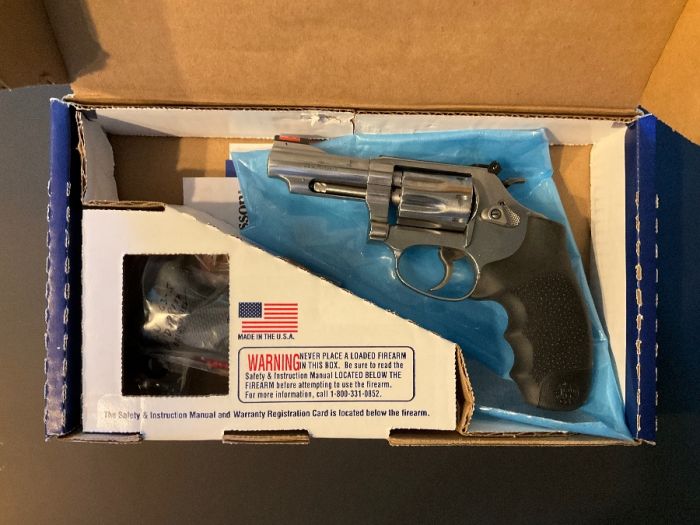 S &amp; W 63-5. .22. 3”