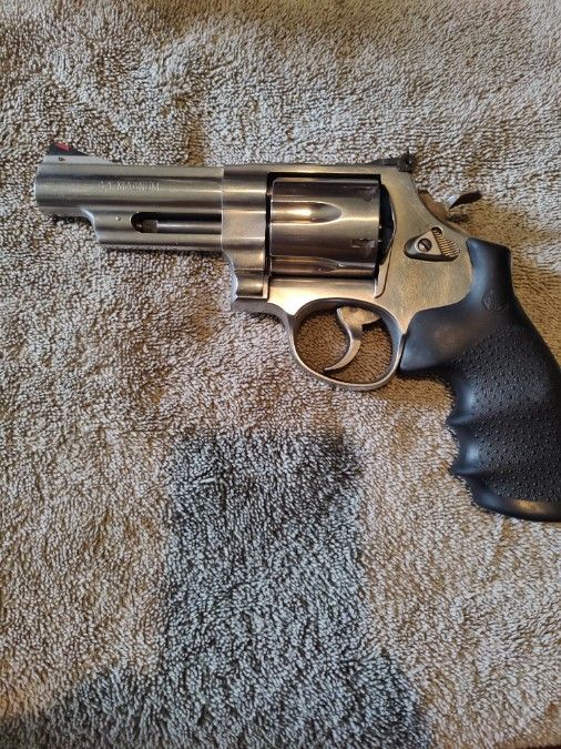 Smith &amp; Wesson 44 Magnum