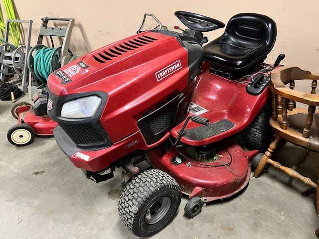 Live &quot;Walk Through&quot; Estate Auction