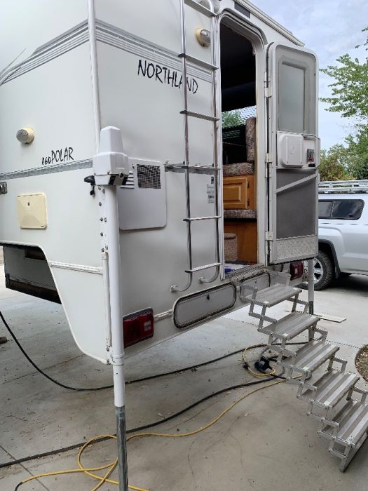 2000 Northland Camper 8.5 ft Self-Contained - $7,5