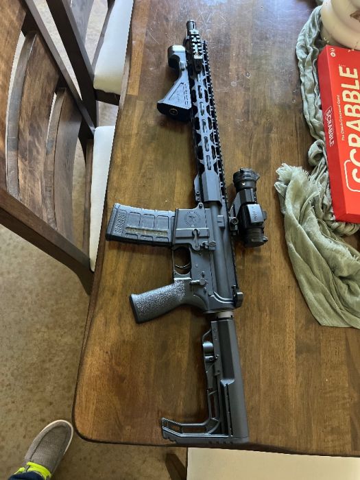 Like new AR15 vortex strike fire red dot.