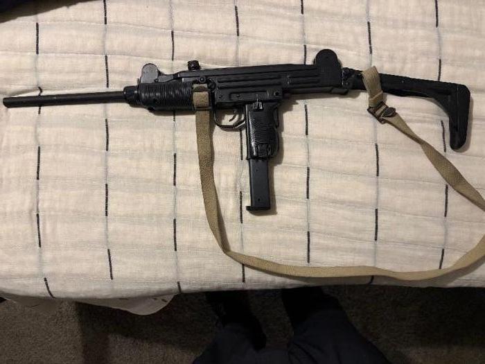 Uzi Semi auto