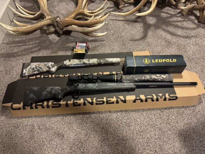 Long range carbon 7mm rem mag with Leupold VX6