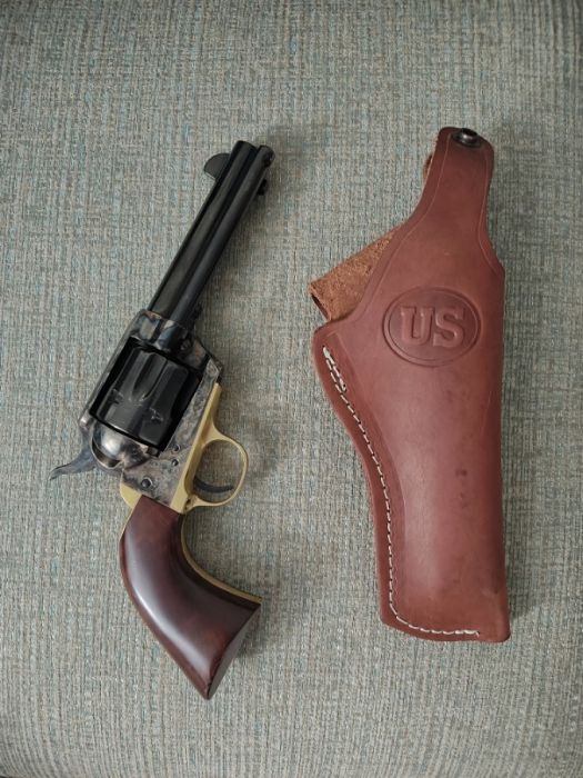 Cimarron Pistolero.45LC 4 3/4in bl &amp; holster