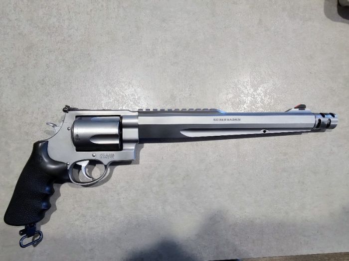 Smith and Wesson 500 Performance Center