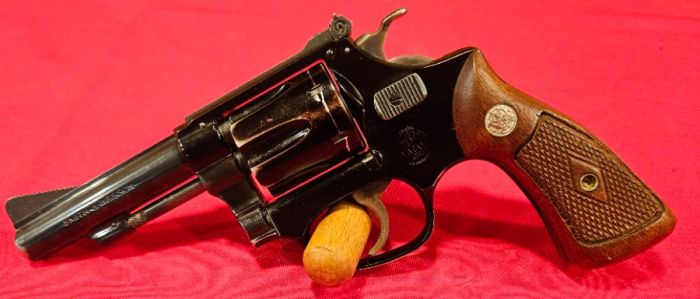 S&amp;W 1953 22/32 KIT GUN AIRWEIGHT 22LR TI-1723