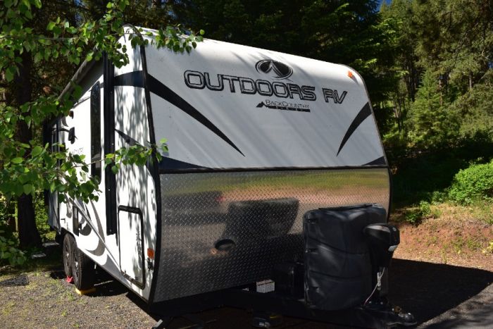 2018 OUTDOORS  RV,  22’ box , all-seasons design.