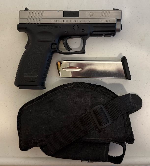 Springfield XD 40 Cal. , Ammo &amp; Custom Holster