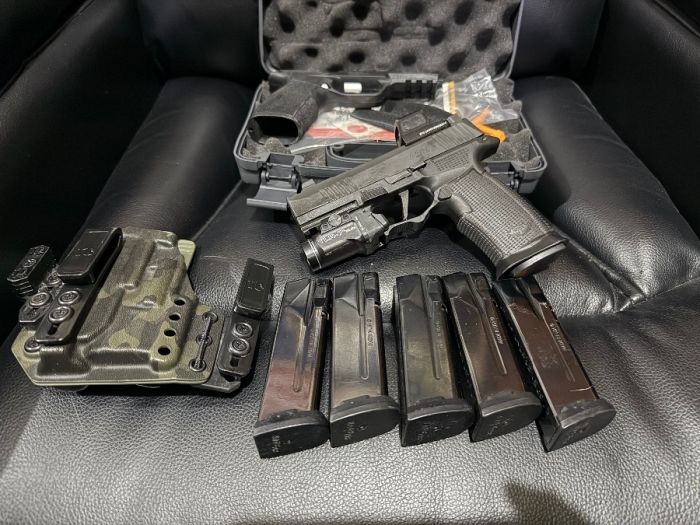 Sig P365 X Macro with extras 